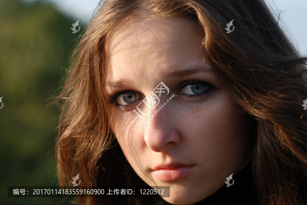 年輕的女孩