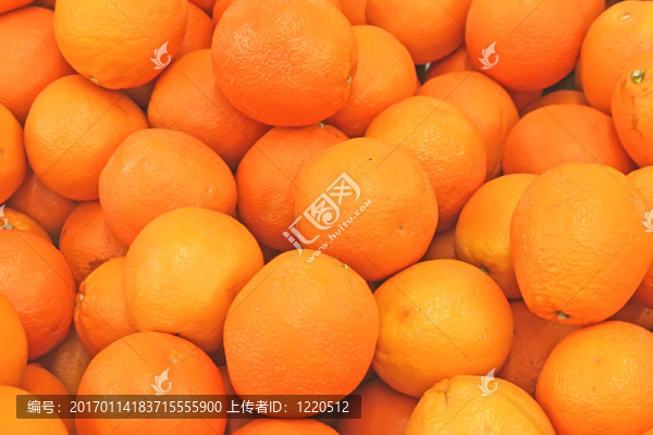 超市里的一堆橙子-匯圖網(wǎng) www.fosd68.com 超市里的一堆橙子