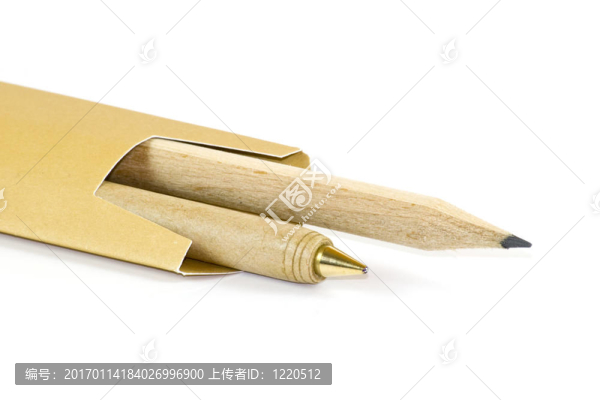 圓珠筆和鉛筆
