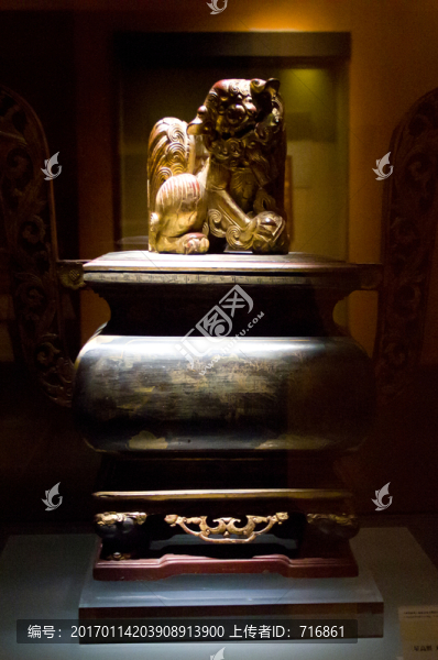 三星高照,漆金香獅爐