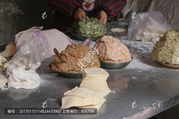 包餃子