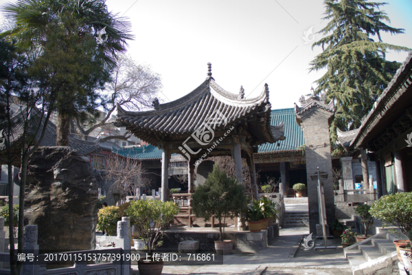 碑亭,大學(xué)習(xí)巷清真寺
