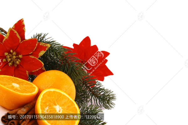 白色背景上的圣誕球和橙色