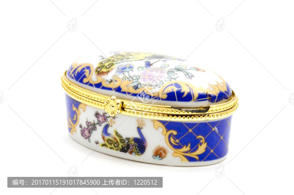 白漆盒
