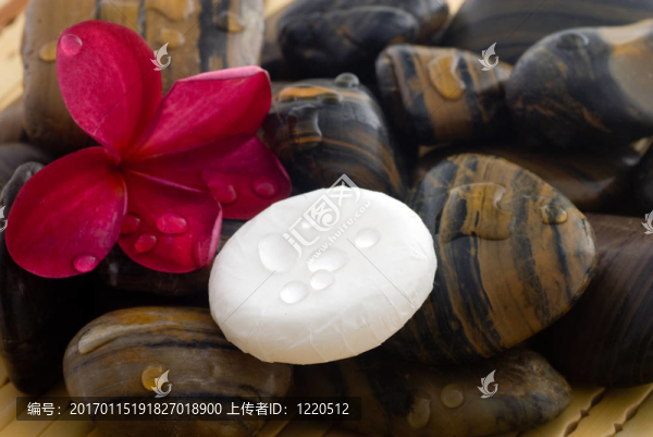 芳香療法和SPA放松