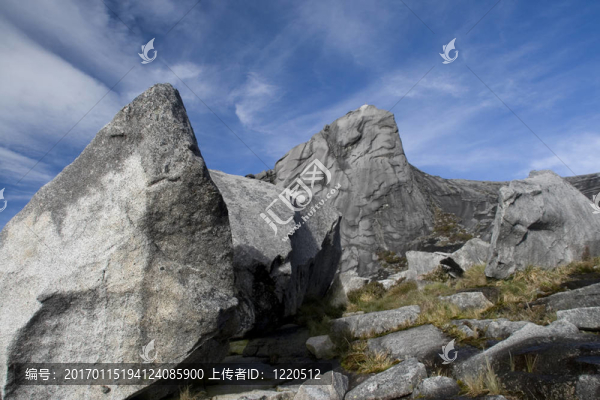 在登山的大石頭
