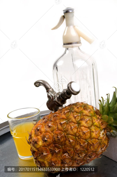 多汁的