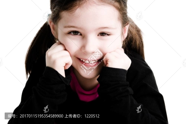 接近一個(gè)年輕的女孩