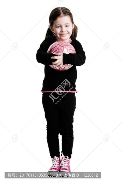 年輕的女孩站在一邊
