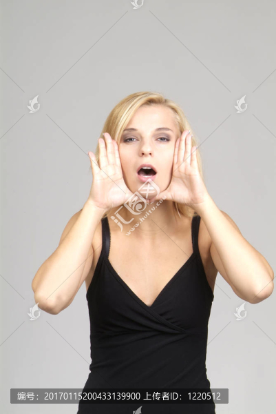 女人的哭聲