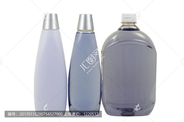 三瓶洗手液，洗發(fā)水和護(hù)發(fā)素