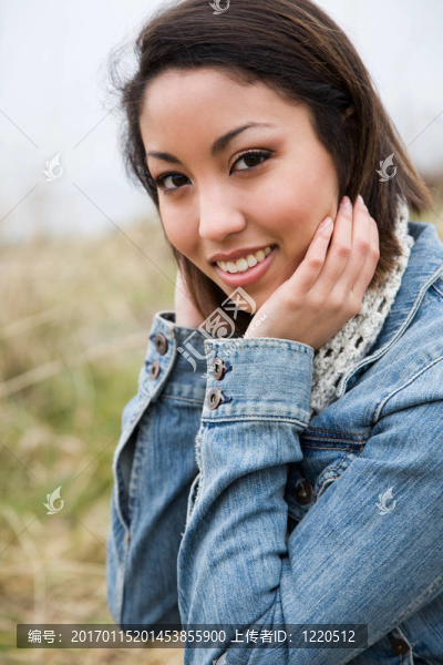 美麗的非洲裔美國婦女