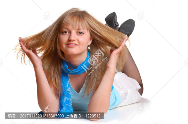 一個美麗的年輕女性在家的肖像