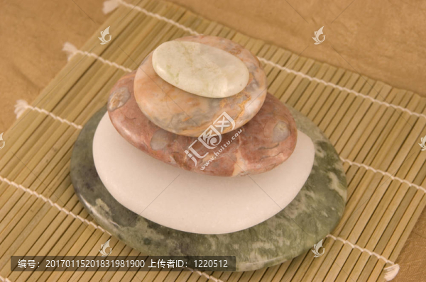 四按摩石