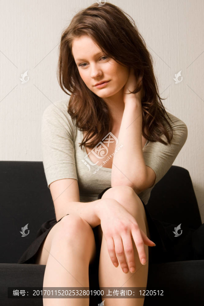 年輕漂亮的女人