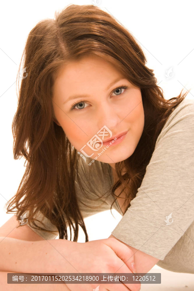 年輕漂亮的女人