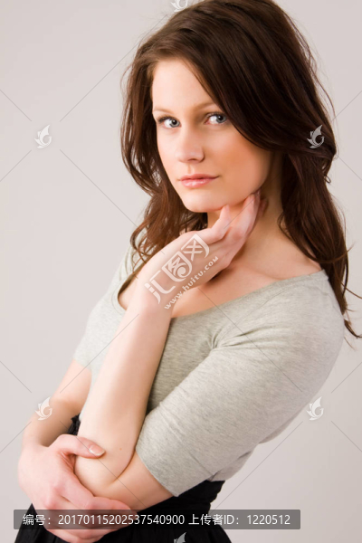 年輕漂亮的女人