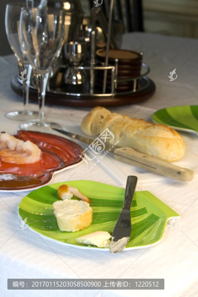 蝦片與面包片和Cocktail,Set