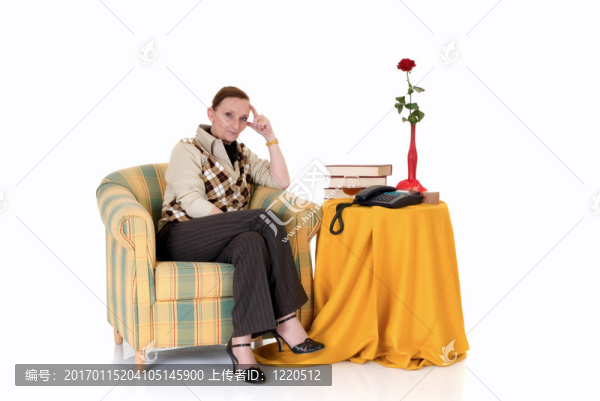 女商人在家工作