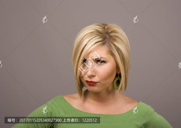 與Stern的金發(fā)女郎