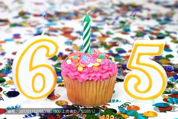 慶典蛋糕與蠟燭65號
