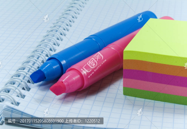 兩個(gè)彩色標(biāo)記和注釋