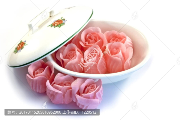 粉紅肥皂要清潔