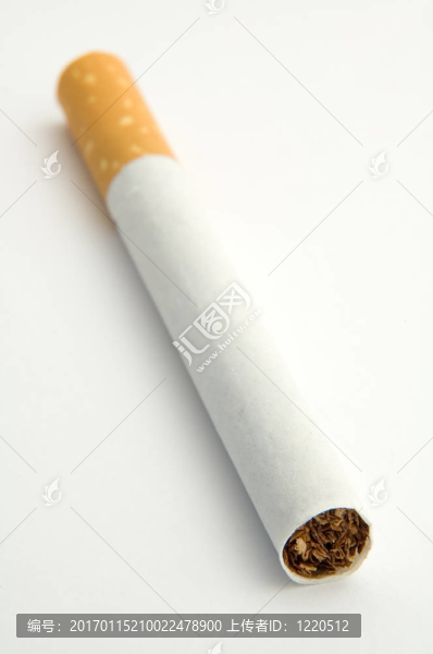 一支香煙在白