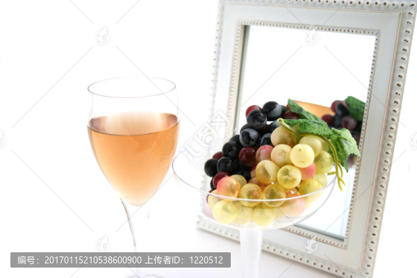 格拉斯中的孤立葡萄