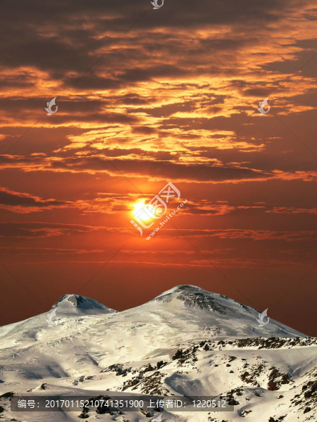 厄爾布魯士山。