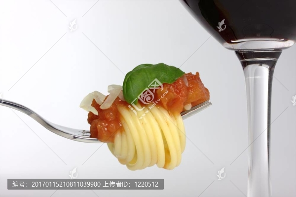 叉子上的意大利面條