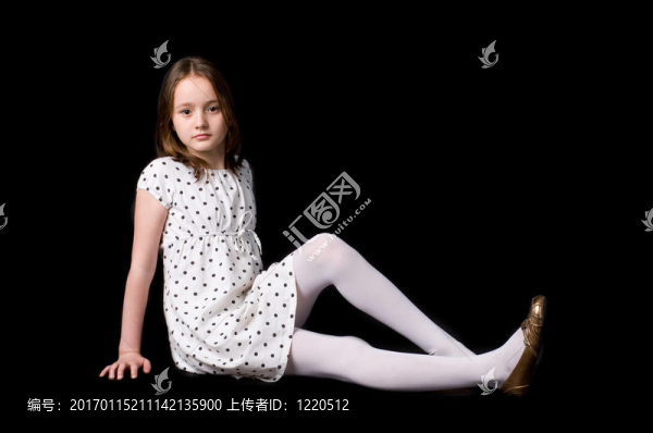 那個(gè)黑色的女孩-匯圖網(wǎng) www.fosd68.com 那個(gè)黑色的女孩