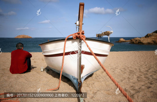 在海灘上的船