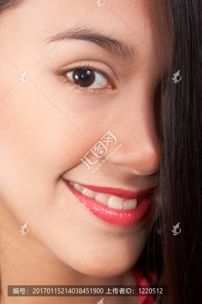 擁有完美肌膚的女孩