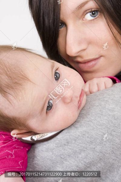 母親和她的寶貝女兒