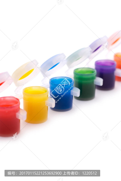 孩子的油漆罐