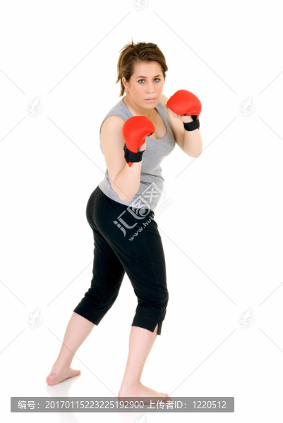 年輕女泰國拳擊手