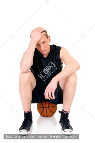 青年男子籃球運動員