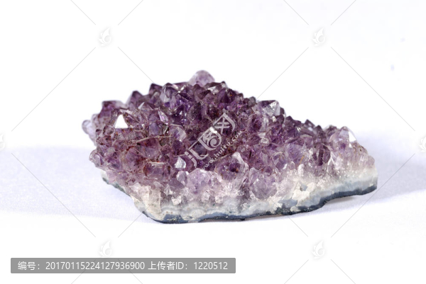 白色結(jié)晶紫水晶