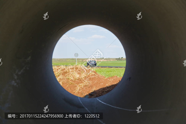 洞的道路
