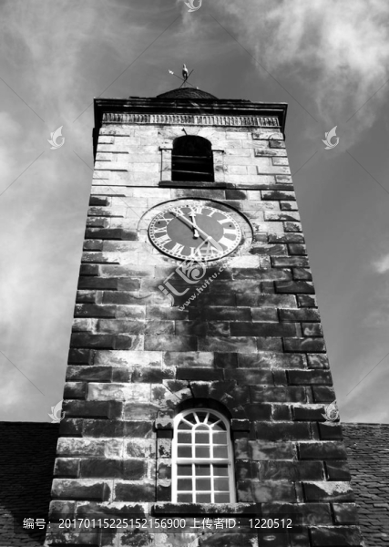 鐘塔在卡爾羅斯；F