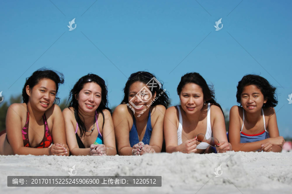 夏天的女孩