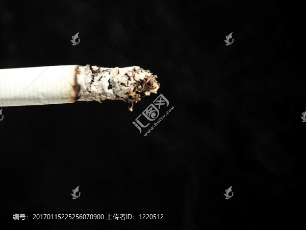 吸煙香煙。
