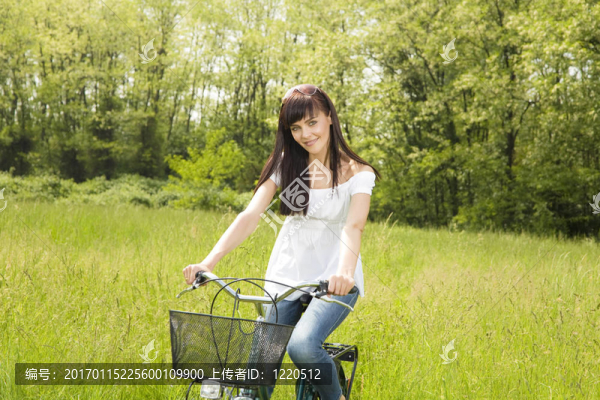 草地