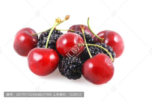 櫻桃和漿果。