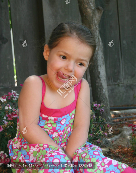 一個(gè)快樂(lè)健康的女孩-匯圖網(wǎng) www.fosd68.com 一個(gè)快樂(lè)健康的女孩