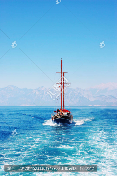 海上游艇