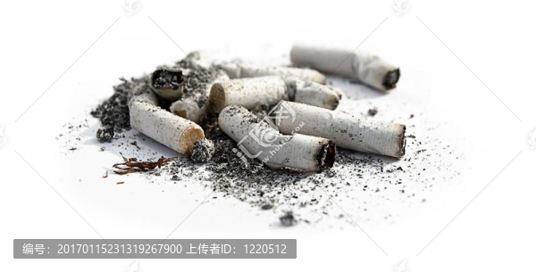 煙頭靠近白色背景
