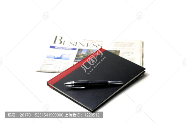 報紙；筆和筆記本