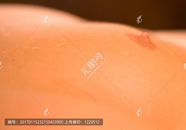 裸芒上的水滴